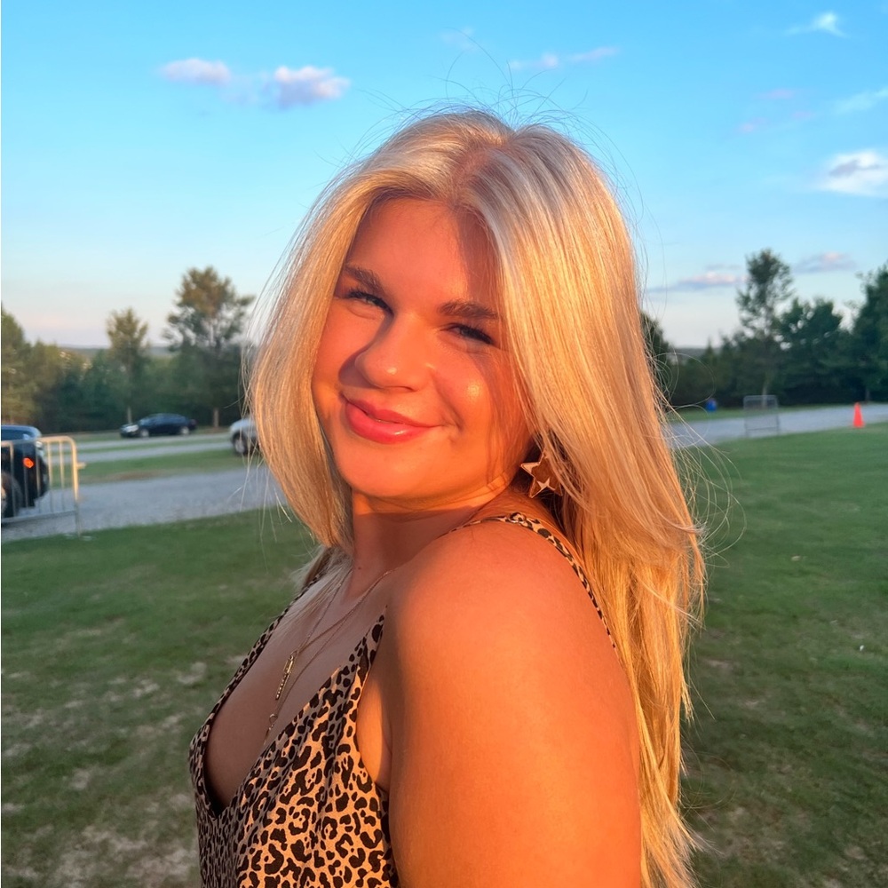 Meet your Posher, Nicole